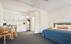 Baileys Parkside Motel By Vetroblu